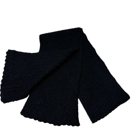Anne Klein Vintage Black Knit Scarf - Picture 4 of 4